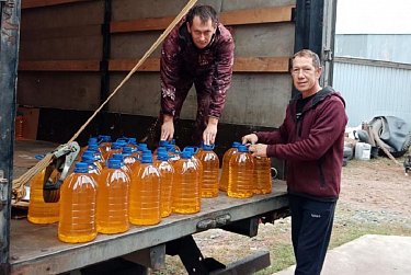 Грачевский фермер собрал посылку на Донбасс